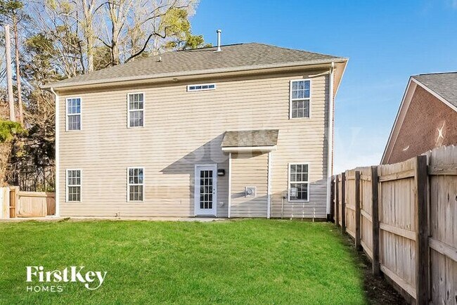 Building Photo - 649 Woodlake Park Dr