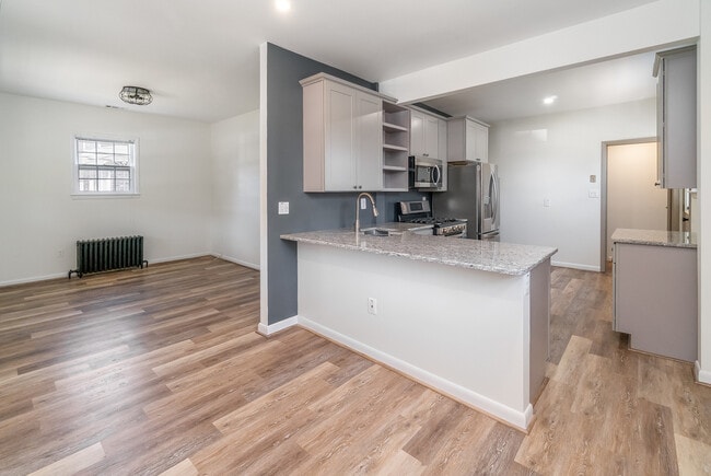 Building Photo - 1006 S Quinn St