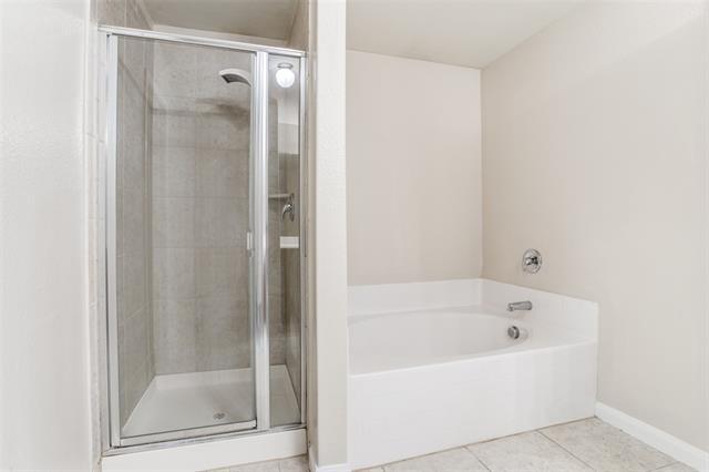 Building Photo - 1404 Shumard Dr