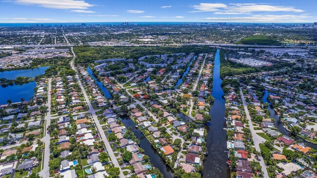 Building Photo - 2001 NW 36th St