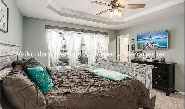 Building Photo - 7038 Buroak Ct