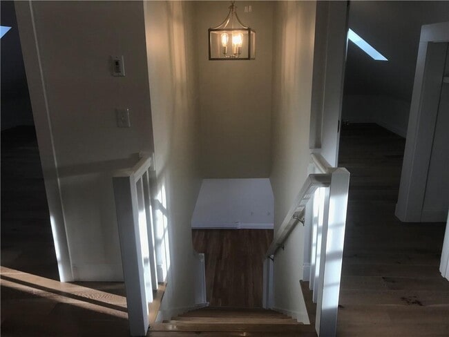 Building Photo - 445 Broadway