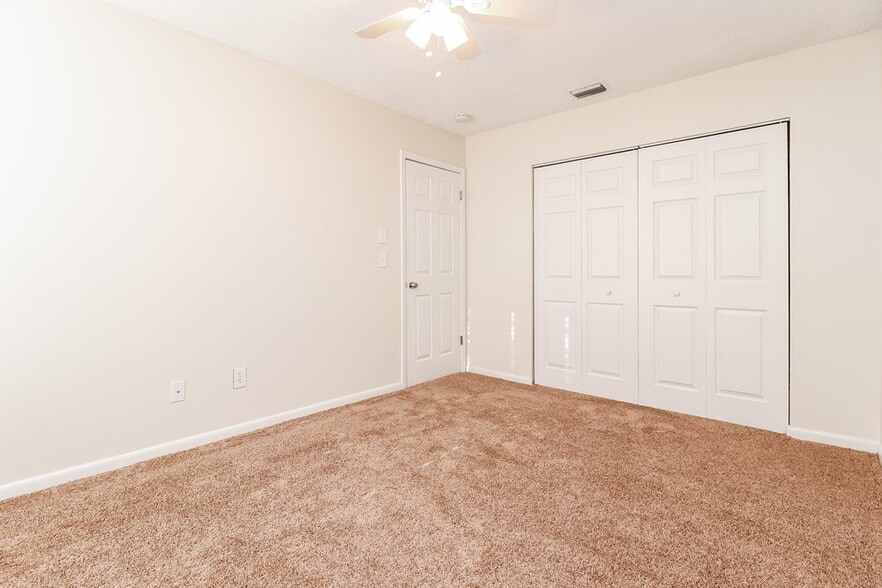 Building Photo - 10375 Chadbourne Dr