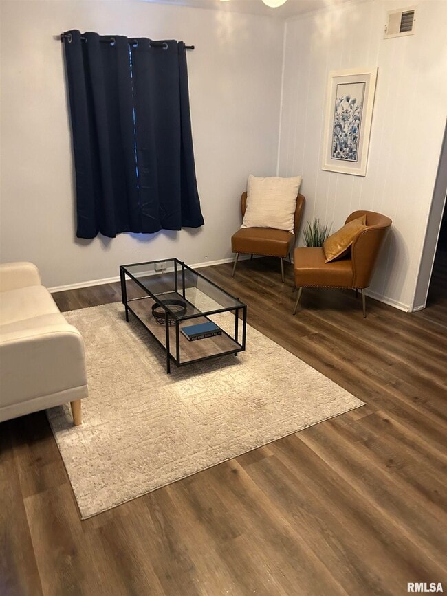 Building Photo - 5106 N Glen Elm Dr