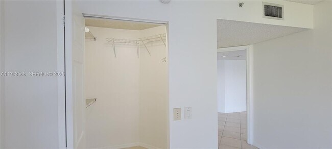 Building Photo - 150 NW 96th Ave