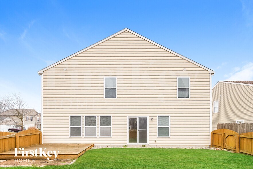 Building Photo - 8018 Gathering Ln