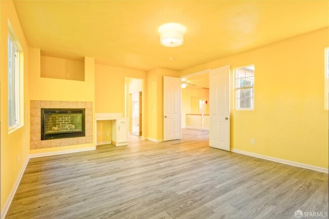 Building Photo - 5476 Summerfield Dr