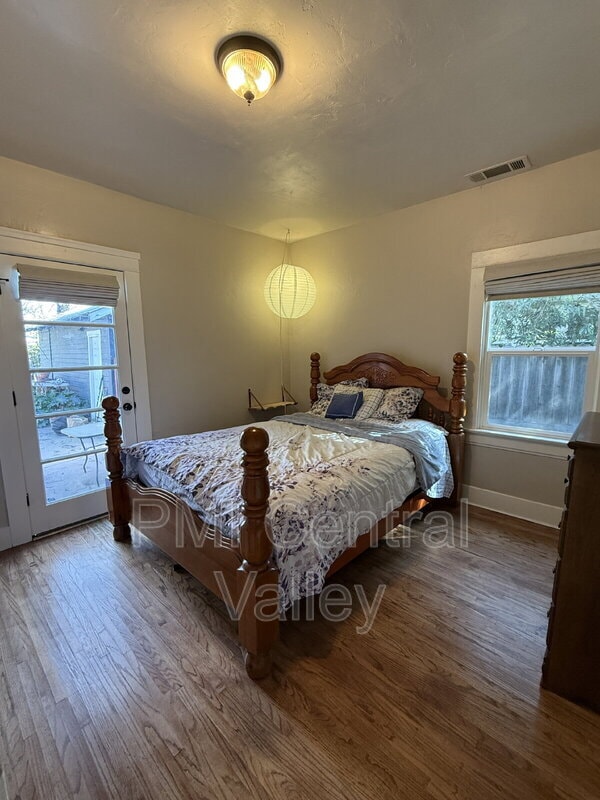 Building Photo - 416 Sycamore Ave