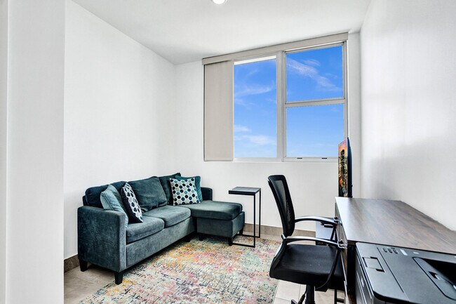 Building Photo - 2641 N Flamingo Rd