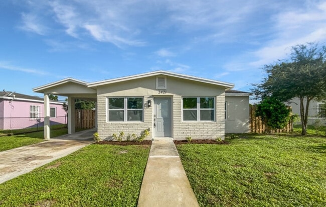 Building Photo - 2421 NW 152nd St