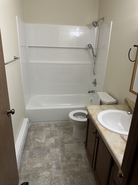 Building Photo - 6511 E 8th Ave