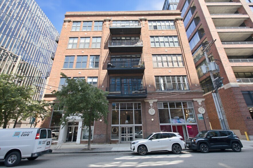 Building Photo - 215 N Aberdeen St