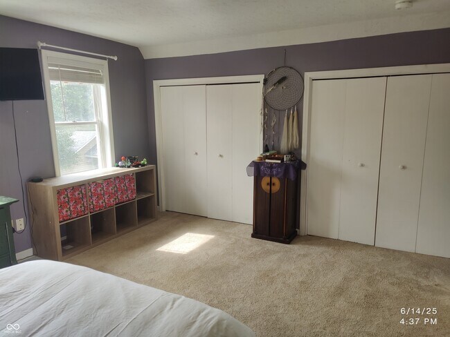 Building Photo - 121 N Main St