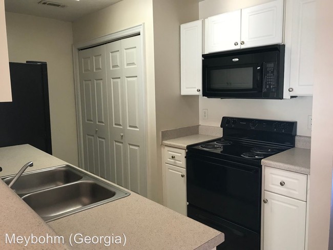 Building Photo - 3 br, 3 bath House - 327 Whitney Place