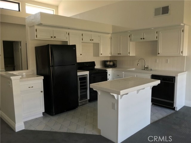 Building Photo - 210 Lille Ln