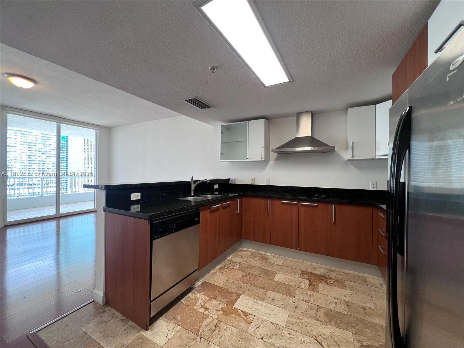 Building Photo - 170 SE 14th St