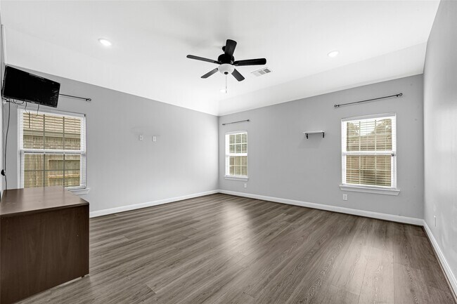 Building Photo - 15914 Tug Ct