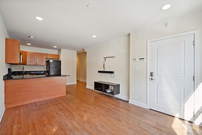 Building Photo - 1705 Arlington St