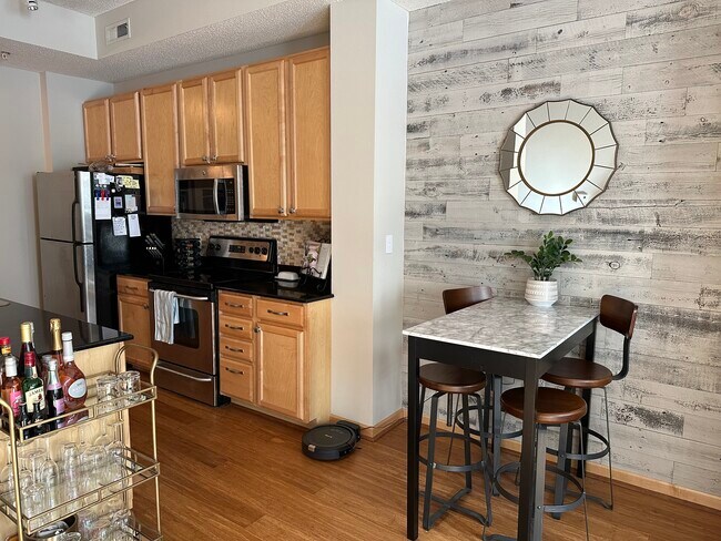 Building Photo - 3707 Grand Way