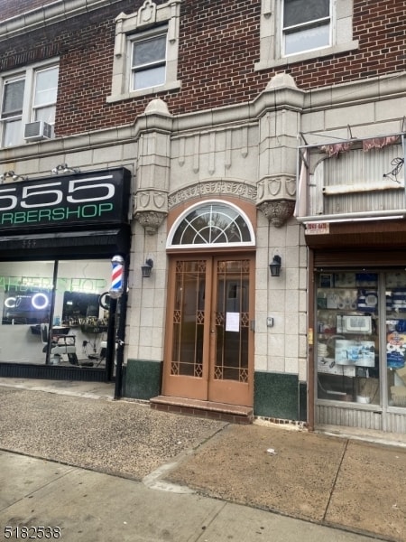 Building Photo - 555 Westminster Ave