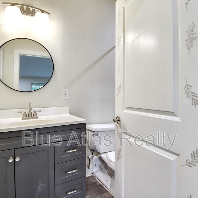 Building Photo - 5708 Flamingo Ct