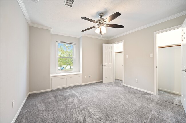 Building Photo - 15411 Woodcote Ct