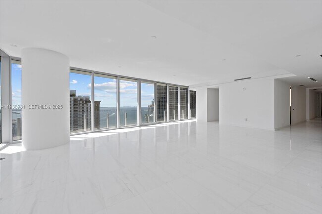 Building Photo - 300 Biscayne Blvd Way