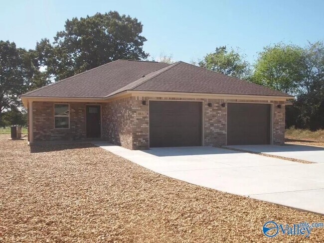 Building Photo - 100 Kaliegh Paige Cir