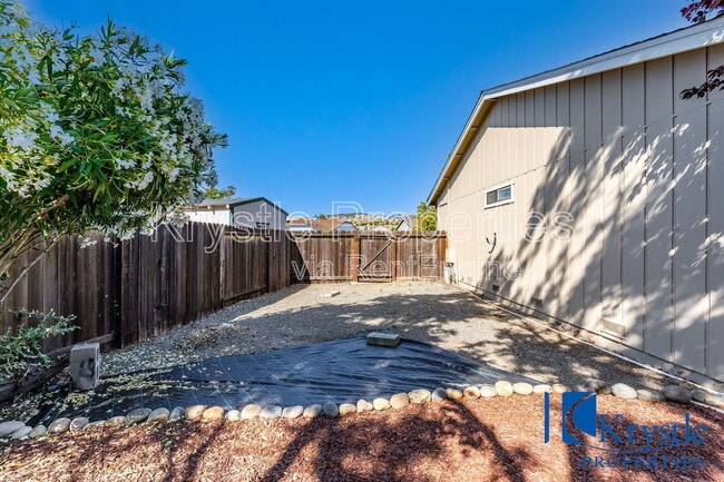 Building Photo - 343 Clydesdale Dr