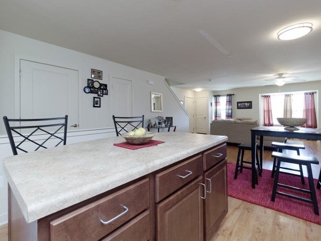 Building Photo - Winston's Choice Family Townhomes