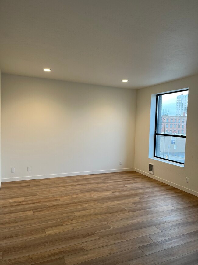 Building Photo - The Albert Building