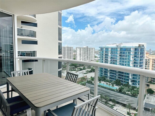 Building Photo - 17555 Collins Ave