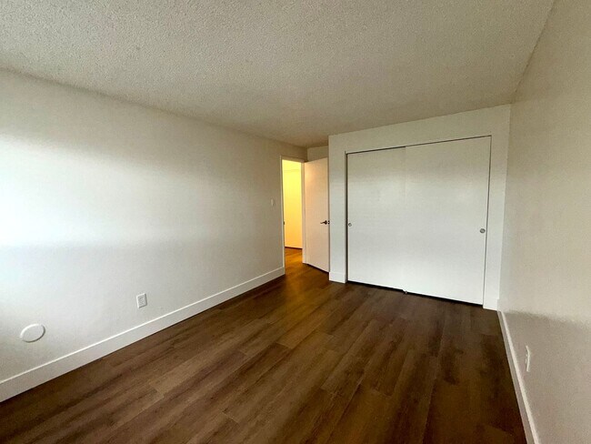 Building Photo - 1643 York Wy