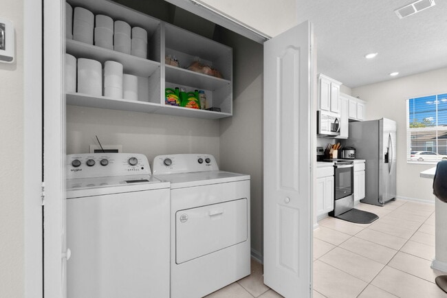 Building Photo - Oakleaf Plantation 3-Bedroom Townhouse in ...