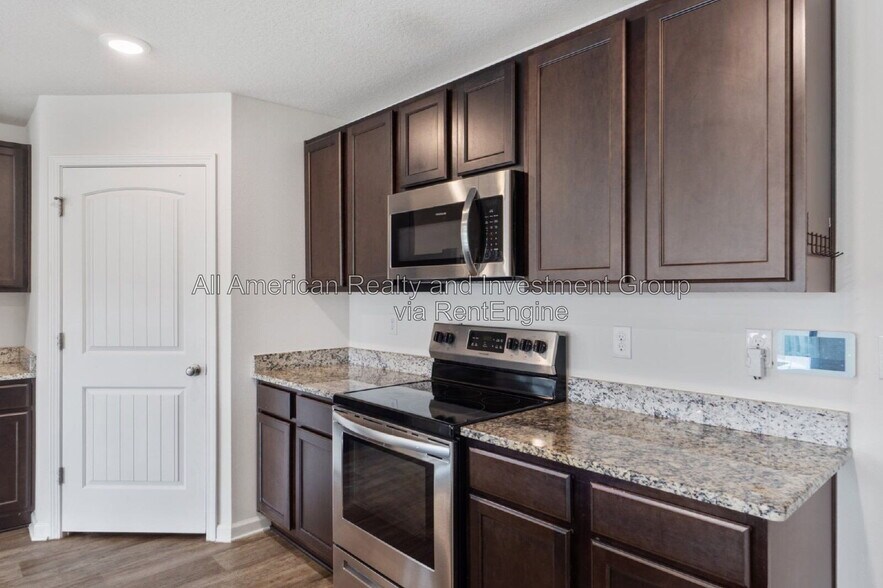 Building Photo - 921 Merganser Way