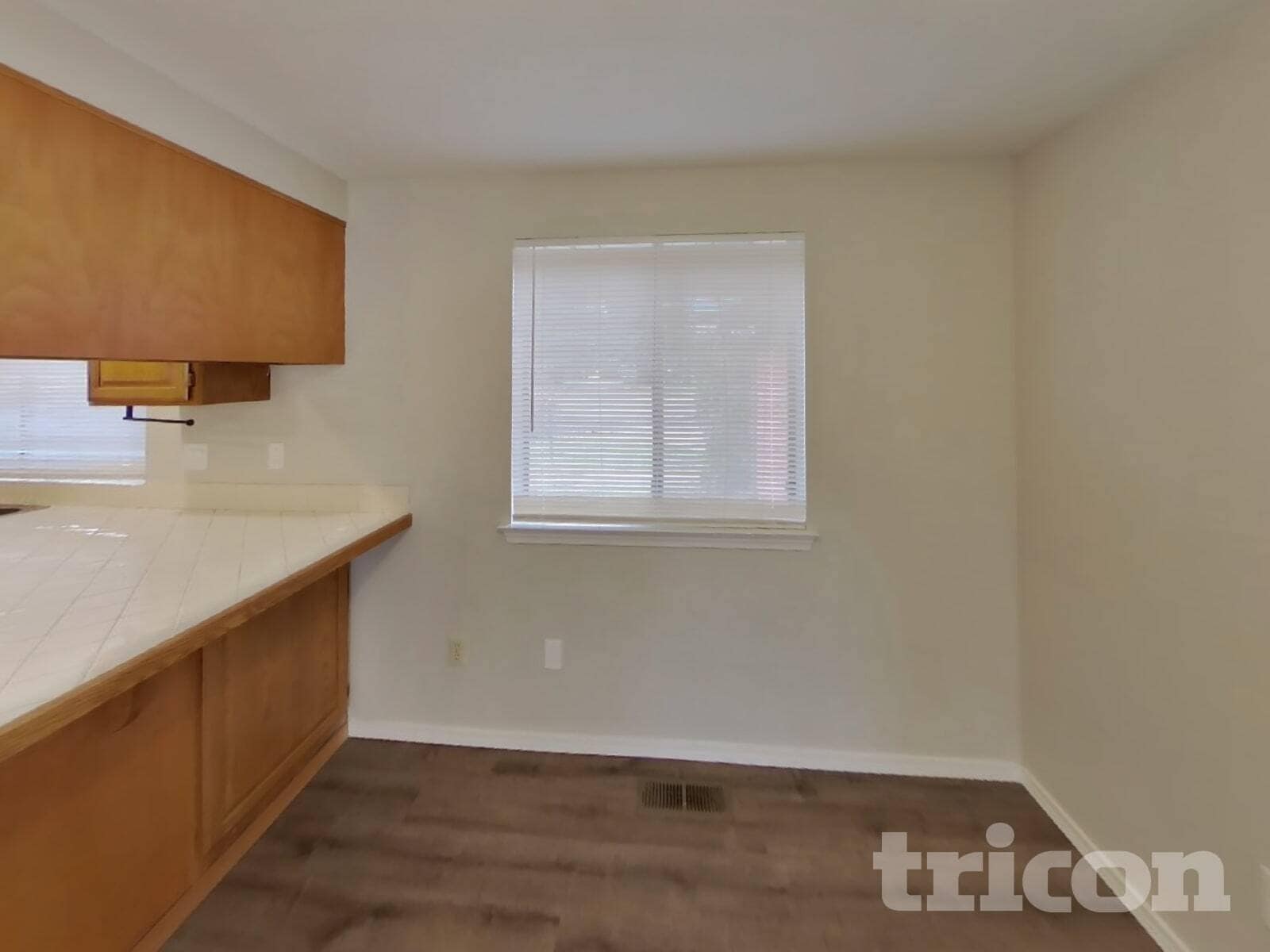 Building Photo - 5721 Arrow Ct NE