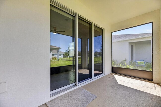 Building Photo - 2425 Bending Bonsai Dr