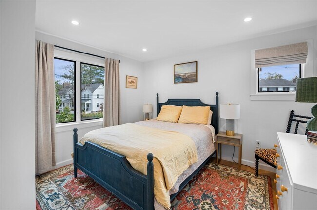 Building Photo - 99 Naugus Ave