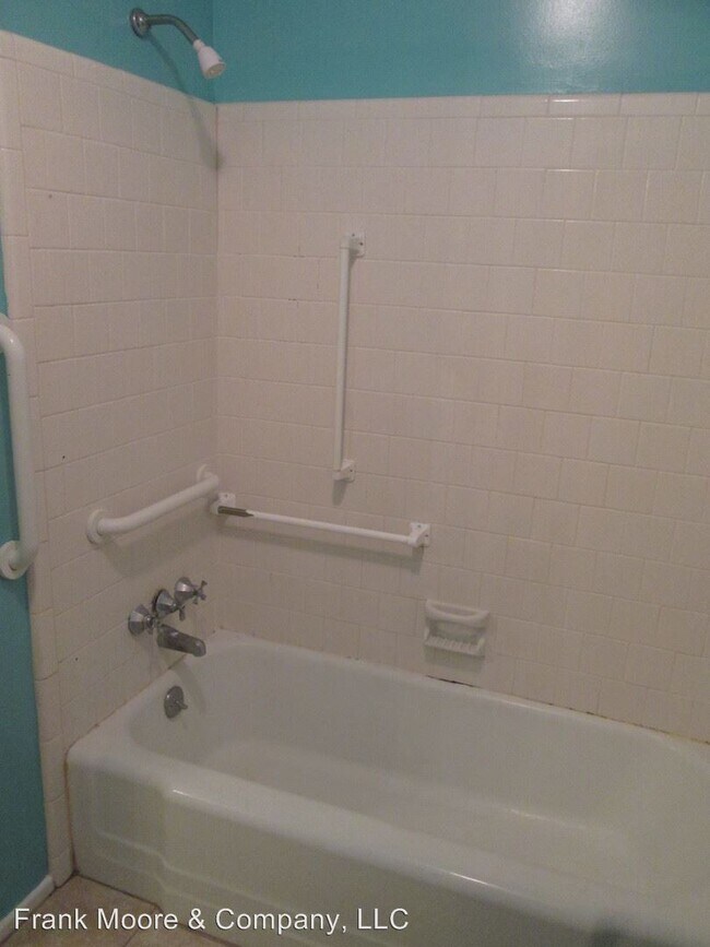 Building Photo - 3 br, 1.5 bath House - 232 Dyches Dr