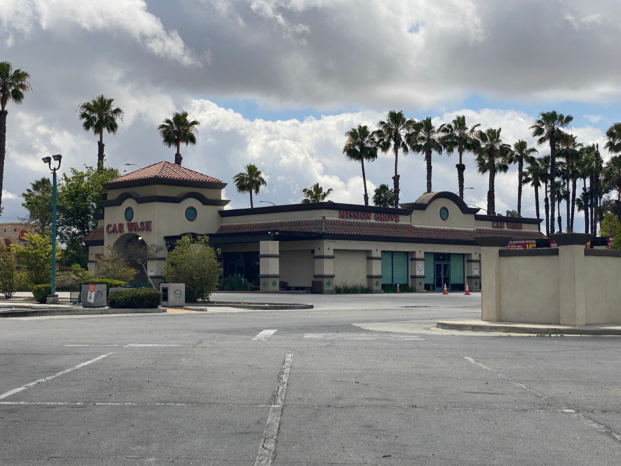 Building Photo - 200 E Alessandro Blvd