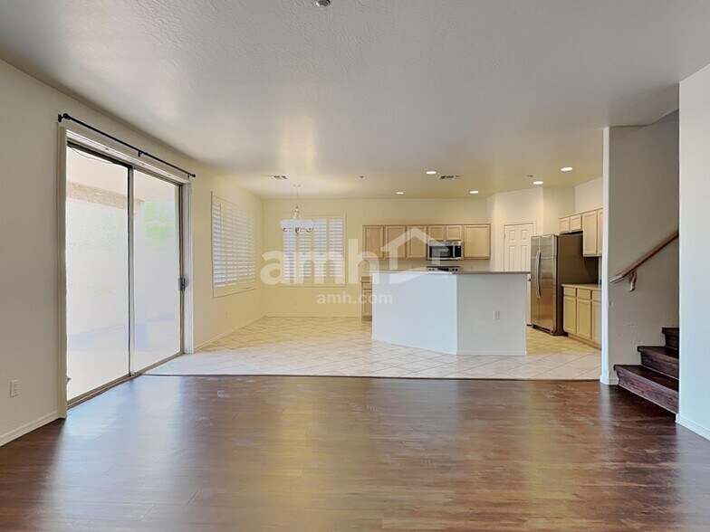 Building Photo - 6829 W Yearling Rd