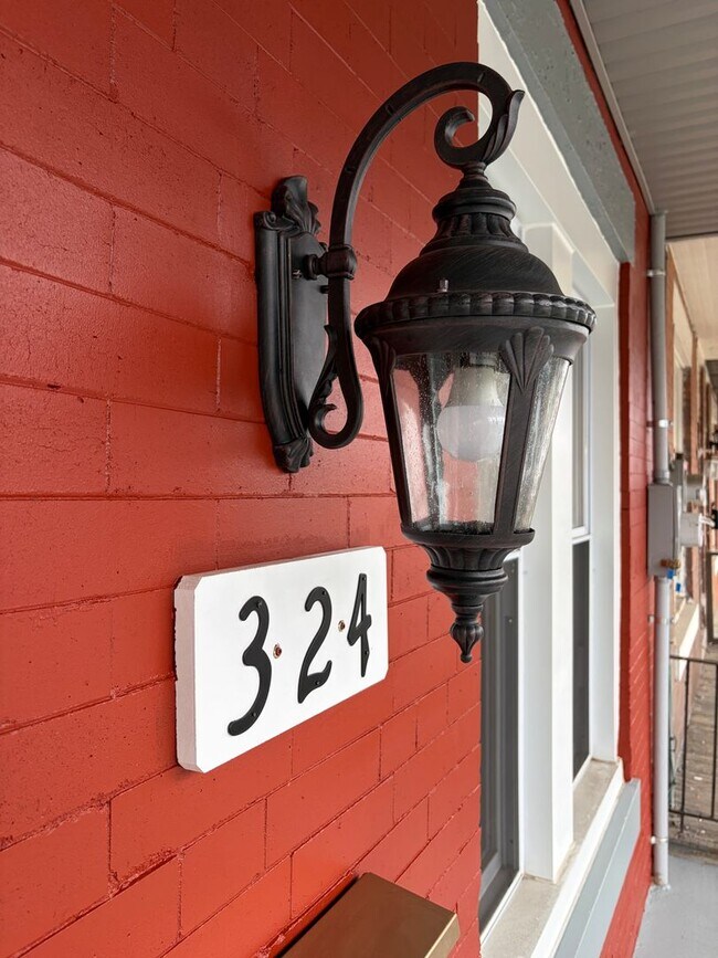 Building Photo - ??? NEWLY RENOVATED 3 BEDROOMS & 2.5 BATH HOUSE LOCATED IN HADDINGTON