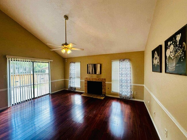 Building Photo - 78 W High Oaks Cir