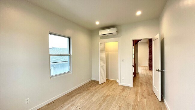 Building Photo - 318 Beach 69th St
