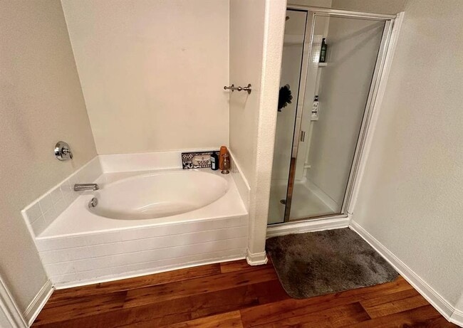 Building Photo - 19600 Per Lange Pass