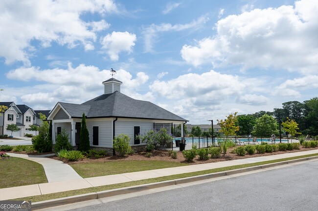 Building Photo - 1585 Villageside Ct