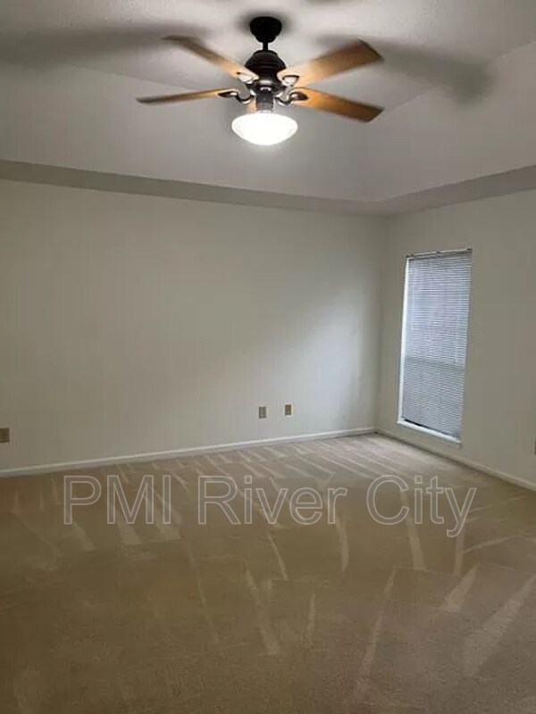 Building Photo - 13056 Clearbrook Ct