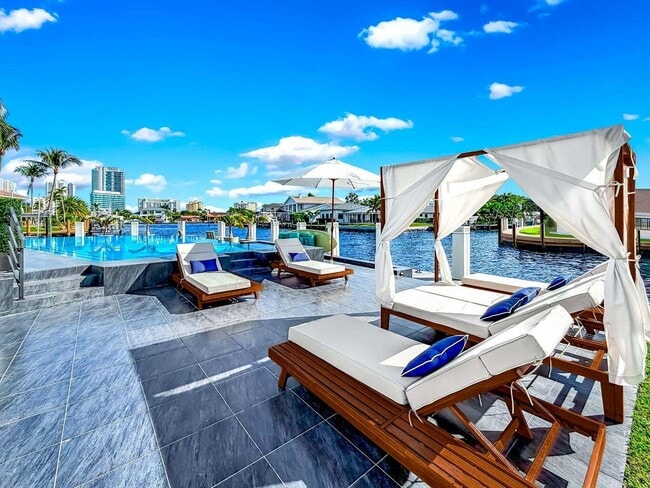 Building Photo - 2628 SE 10th St