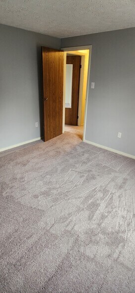 Building Photo - 226 Allison Ave