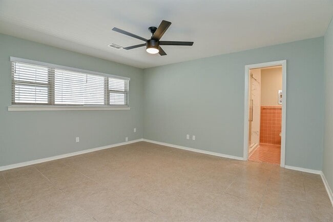 Building Photo - 4738 Merwin St